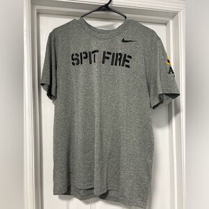 Nike Men’s shirt size L